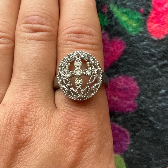 Source Unknown Jewelry - FREE Silver Rounded Cross Ring